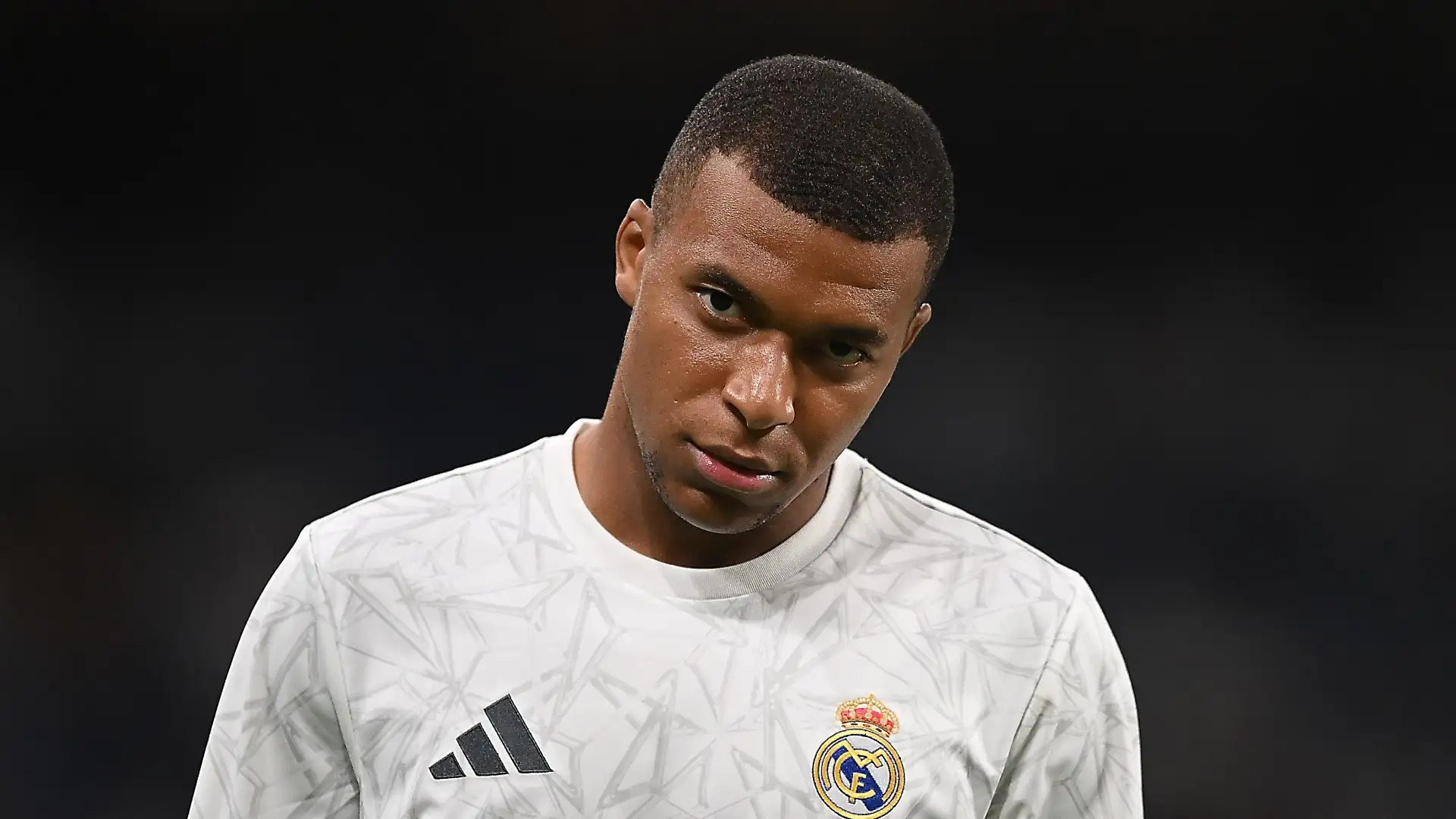 Kylian Mbappé Suffers Leg Injury During Real Madrid's Match